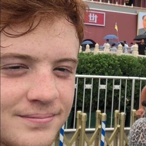 Meet your Posher, Sam